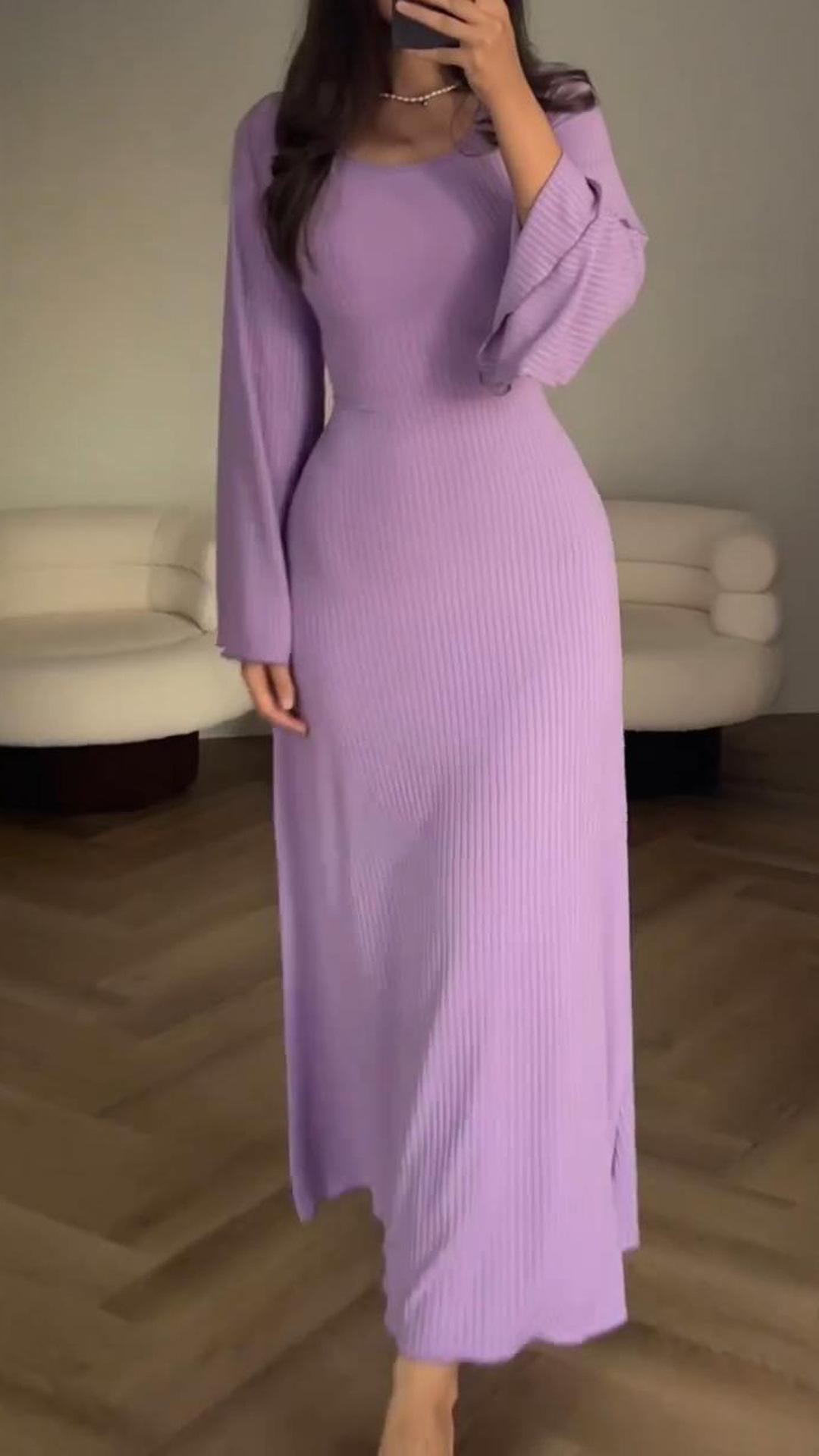 Elegante vestido de punto con cintura anudada